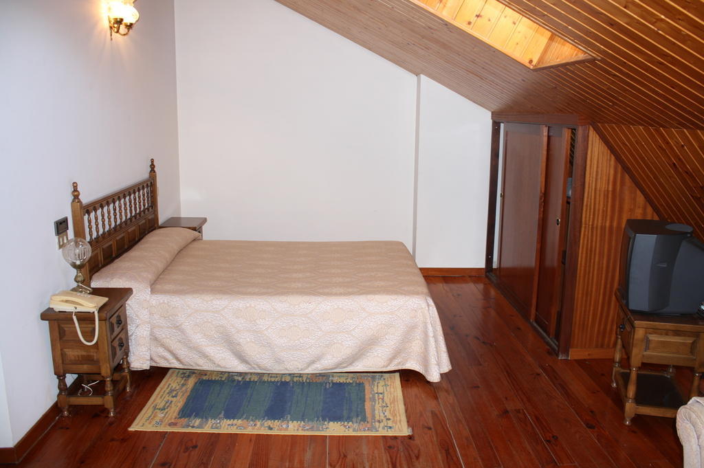 Hotel Cristaleiro Gondomar Ruang foto