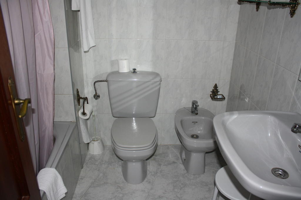 Hotel Cristaleiro Gondomar Ruang foto